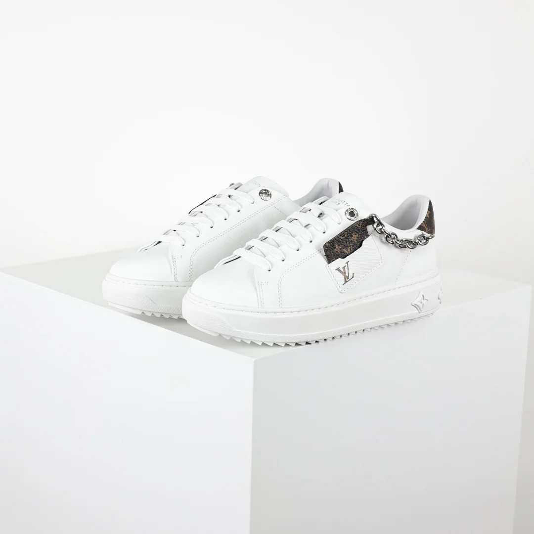 BV TM村上隆 联名款 Time Out 系列 运动鞋 BV TM村上隆 联名款 Time Out 系列 运动鞋