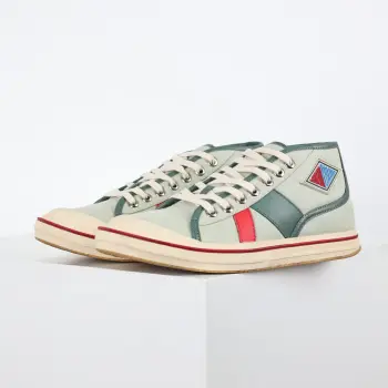 新款复古Eliot运动鞋 高仿BV女士运动鞋