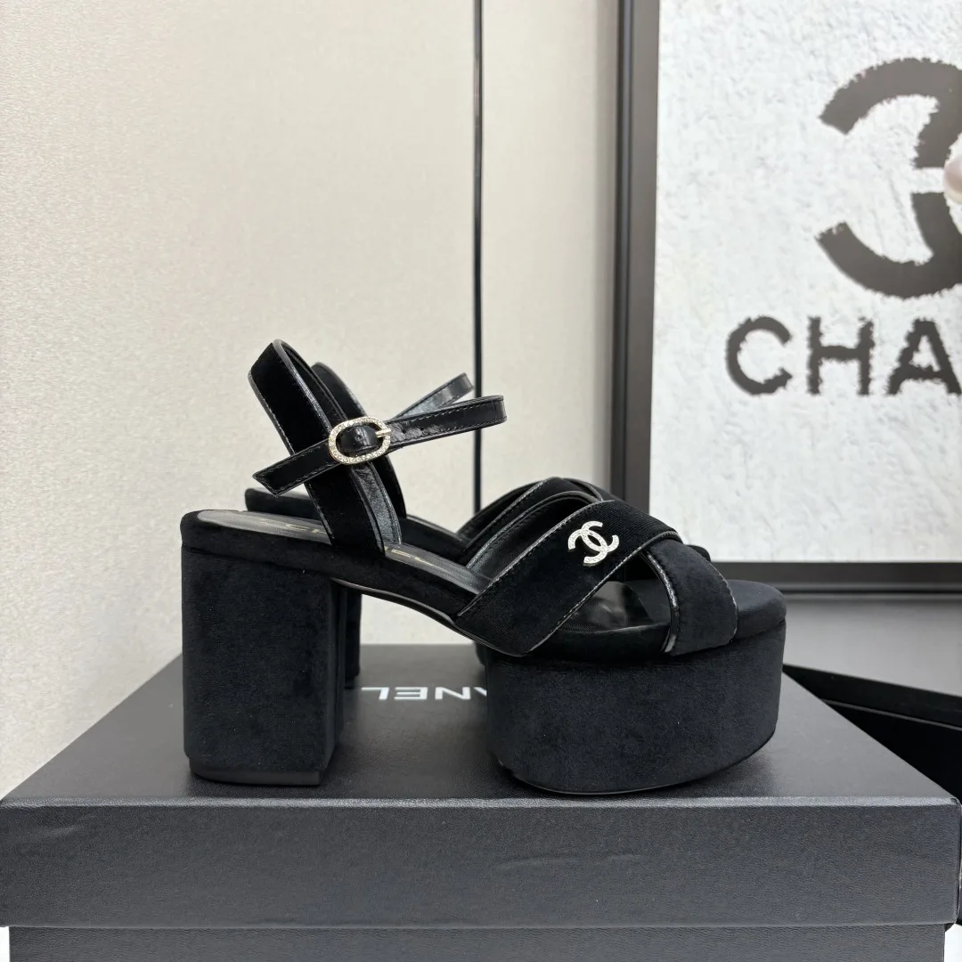 香奈儿 明星网红百搭系列凉鞋 香奈儿 明星网红百搭系列凉鞋