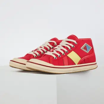 新款复古Eliot运动鞋 高仿BV女士运动鞋