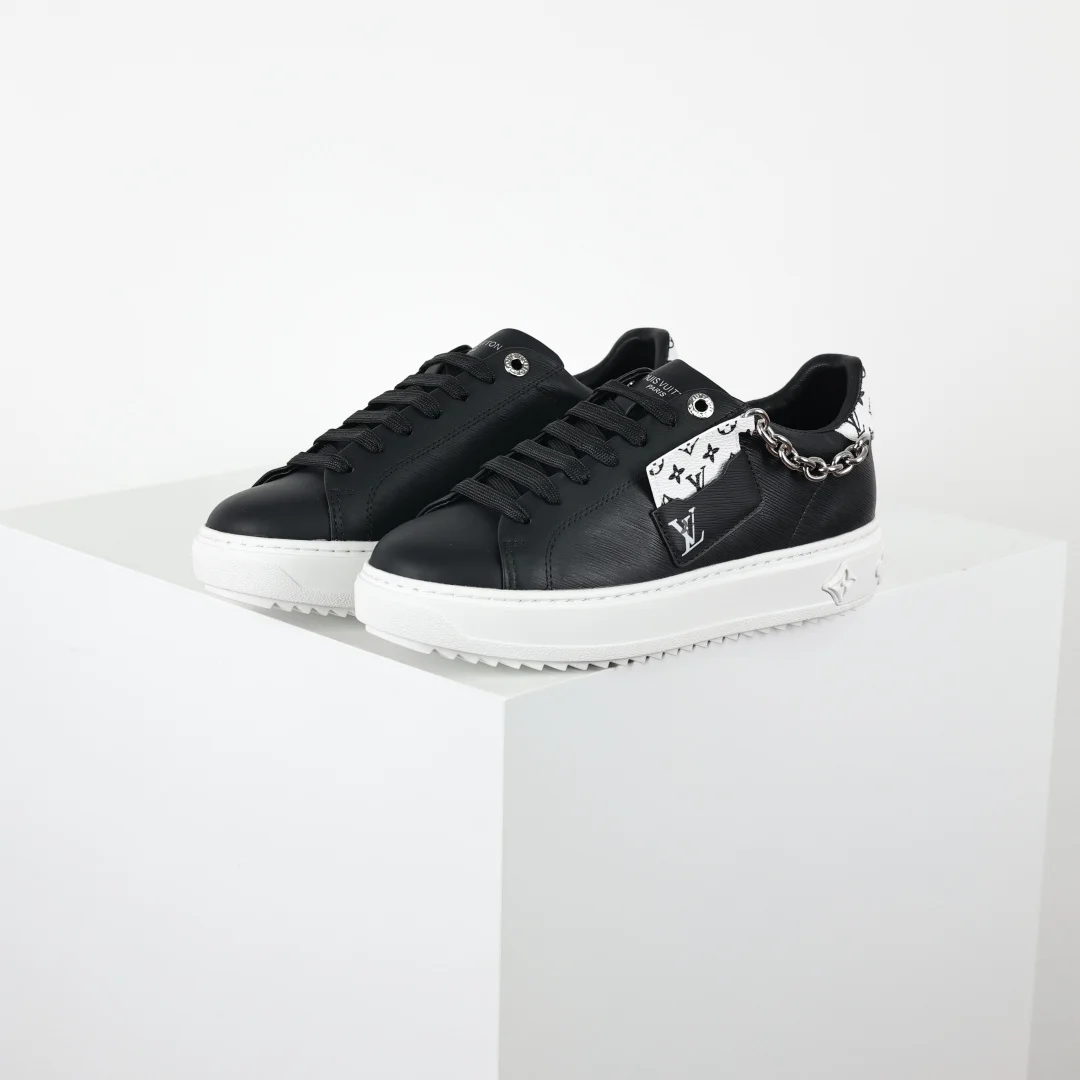 BV TM村上隆 联名款 Time Out 系列 运动鞋 BV TM村上隆 联名款 Time Out 系列 运动鞋