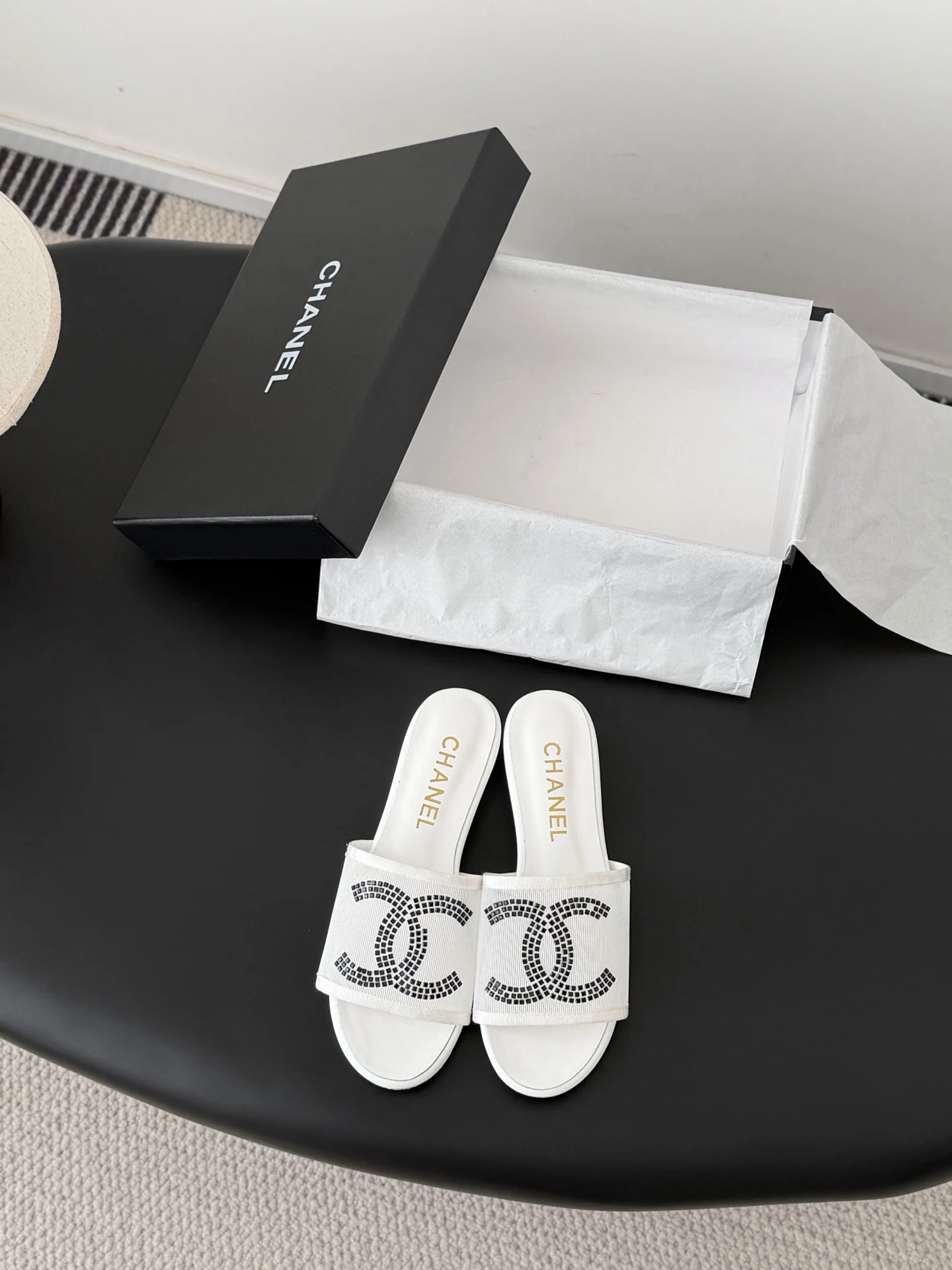 香奈儿 26C新款网纱拖鞋 香奈儿 26C新款网纱拖鞋