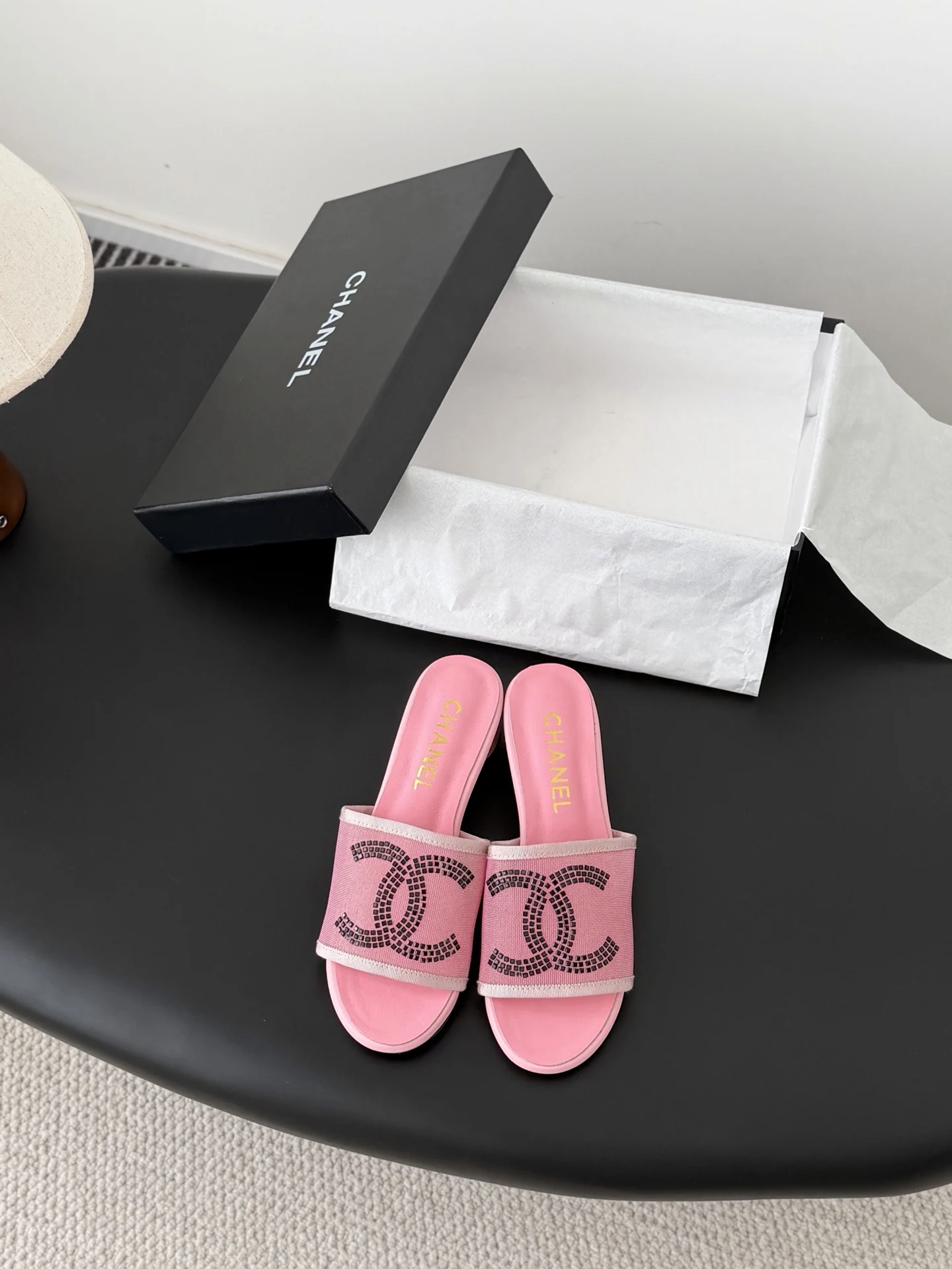 香奈儿 26C新款网纱拖鞋 香奈儿 26C新款网纱拖鞋