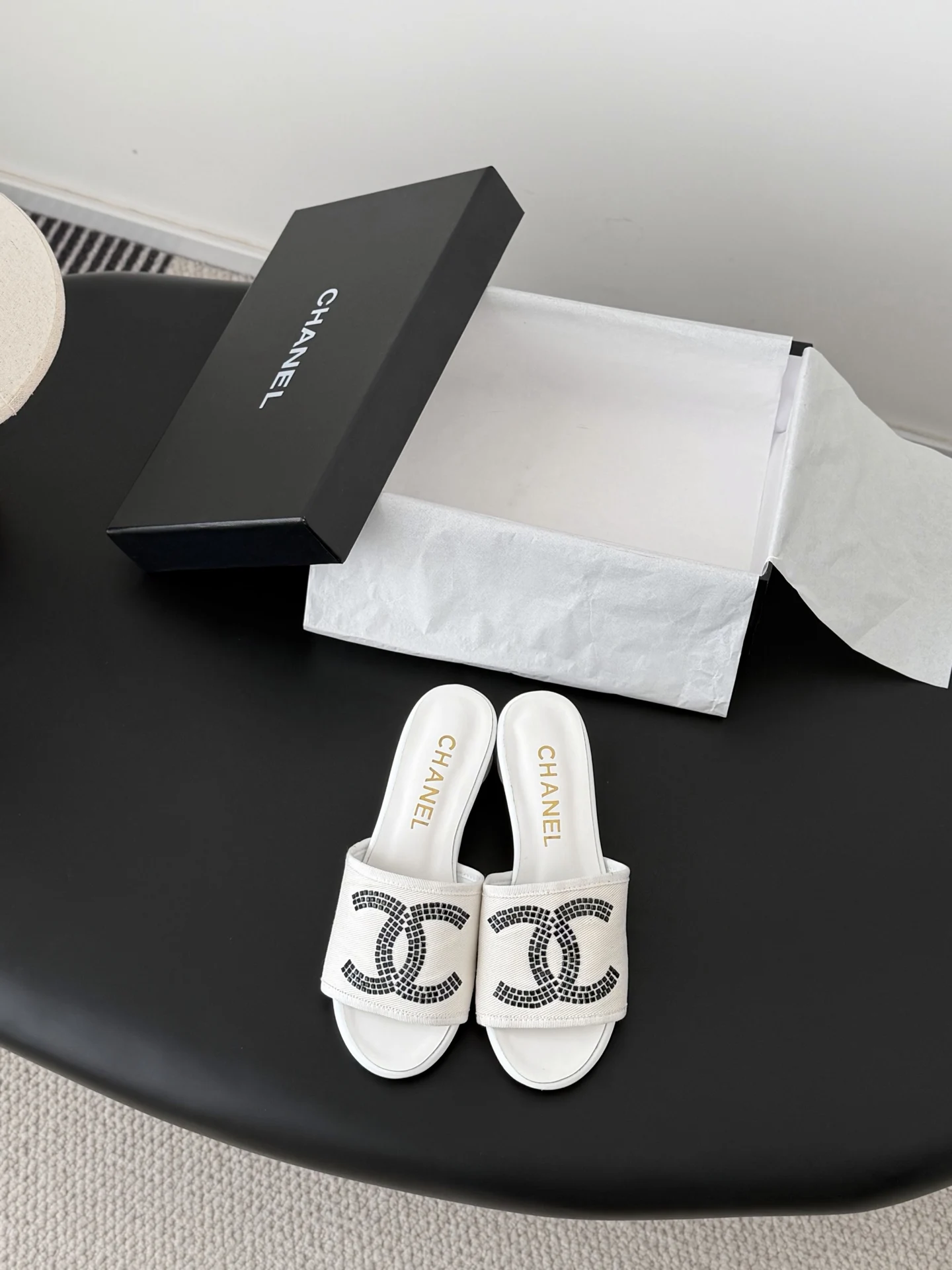 香奈儿 26C新款网纱拖鞋 香奈儿 26C新款网纱拖鞋