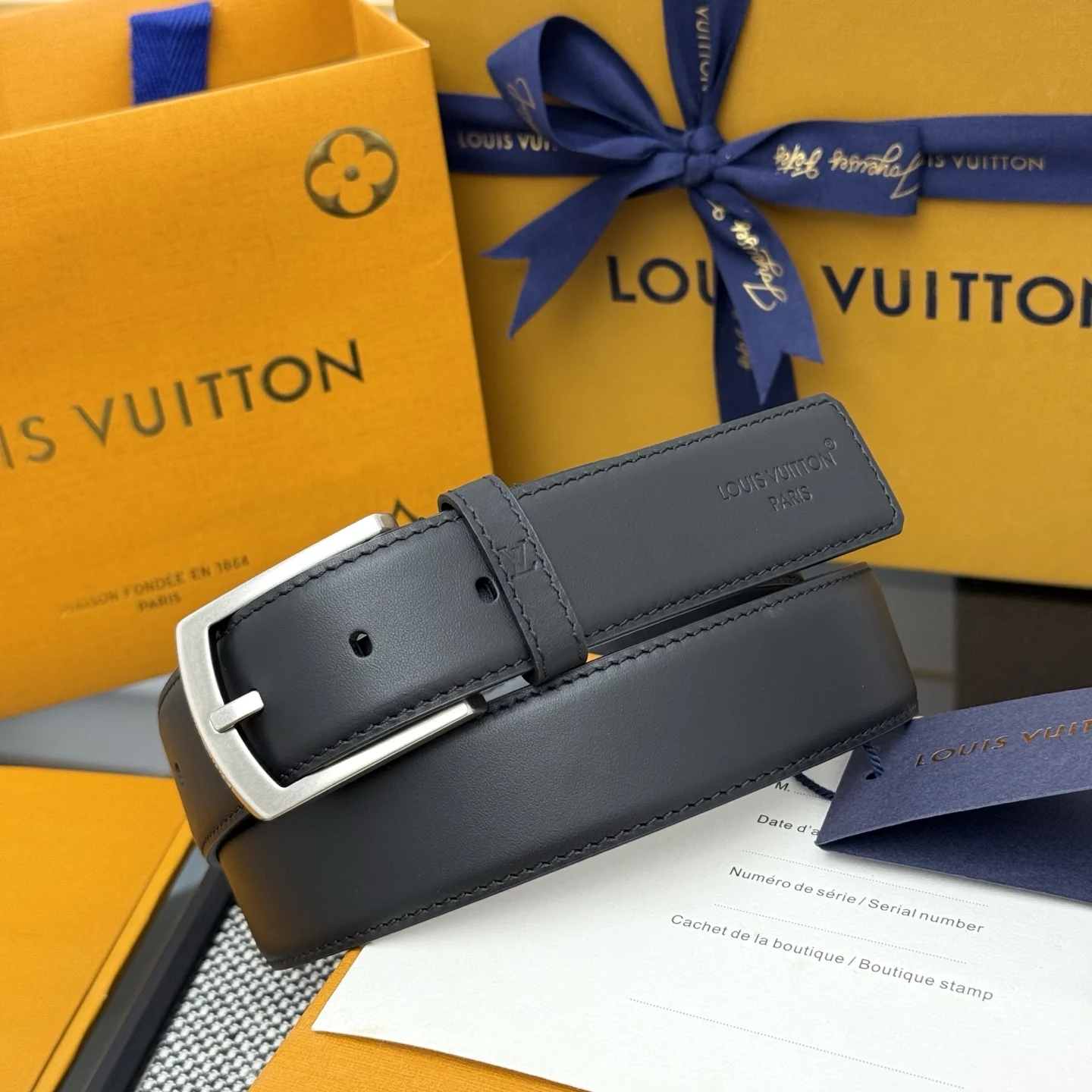 LV  新款LV 男士双面腰带