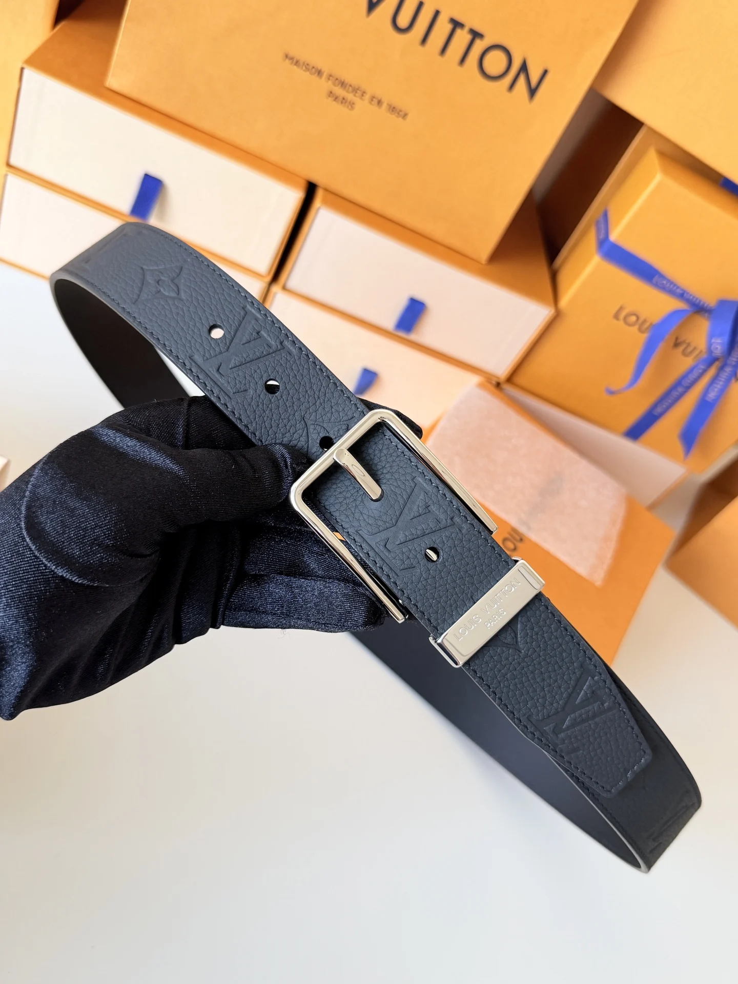 LV 新款LV 顶级原单男士皮帶 LV 新款LV 顶级原单男士皮帶