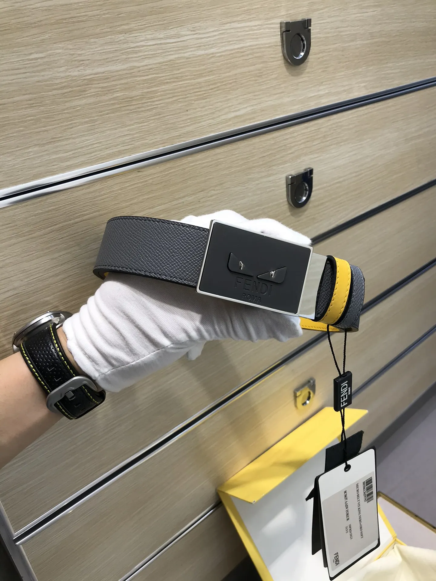 芬迪 FD专柜最新款 老佛爷小怪兽系列 双面用腰带