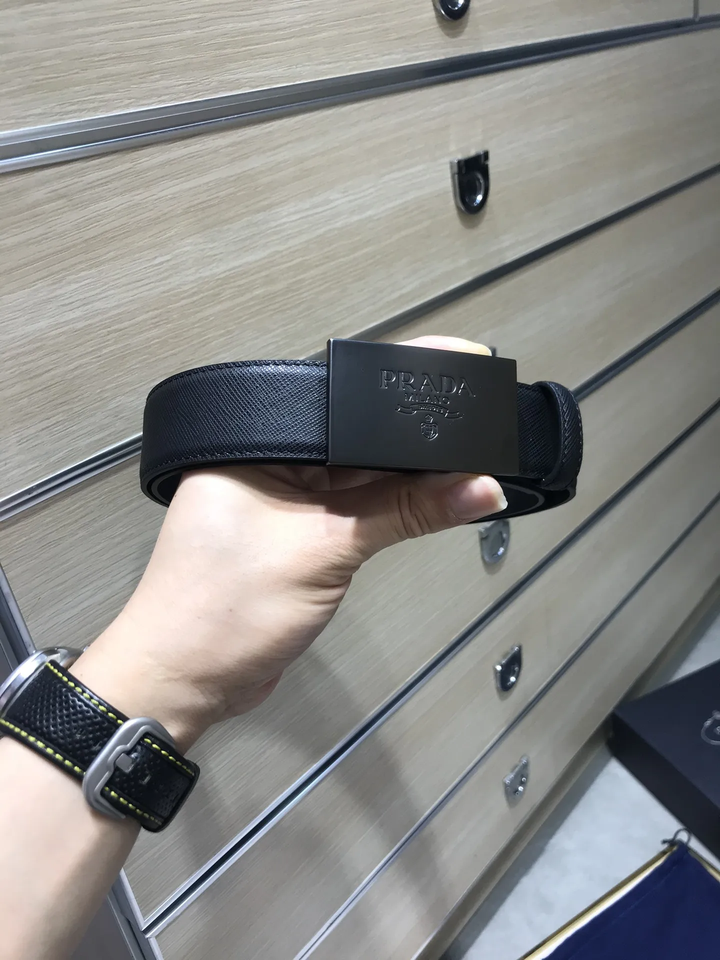 普拉达 原单双面进口头层牛皮带