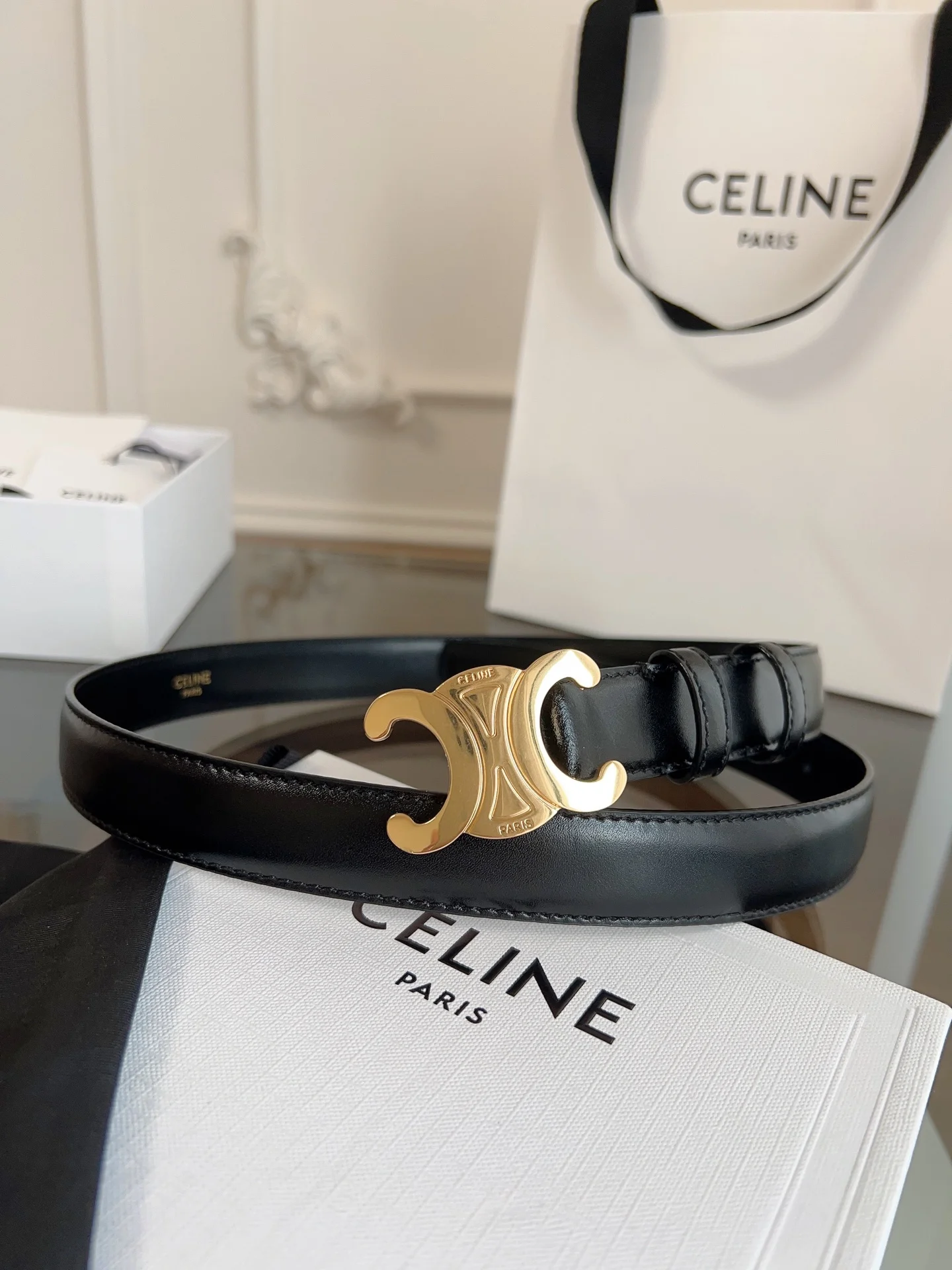 赛琳 独特凯旋门扣  CELINE女士皮带
