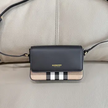 B家最新格纹挎包 斜挎包 高仿巴宝莉女包