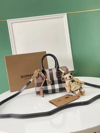 624749 bur最新迷你轻便包 斜挎包 高仿巴宝莉女包