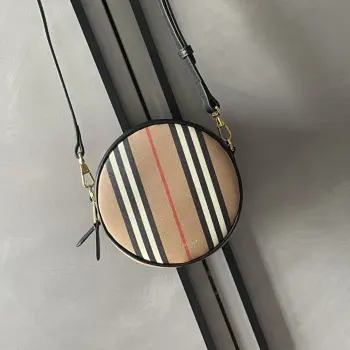B家最新精巧的圆形包  斜挎包 高仿巴宝莉女包