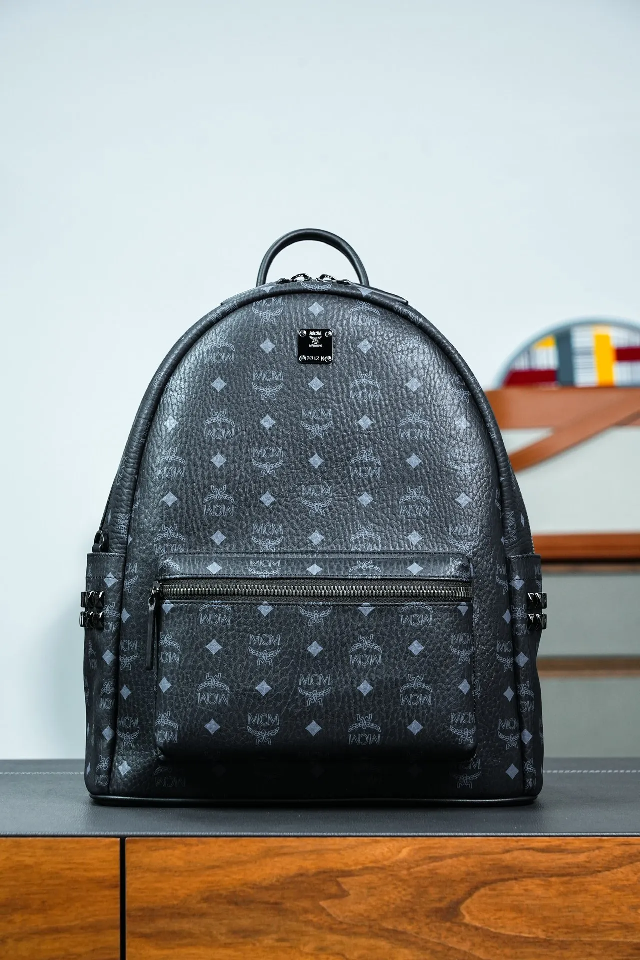 MCM MMK6SVE37CO001 𝙈𝘾𝙈 𝙎𝙩𝙖𝙧𝙠 𝙑𝙞𝙨𝙚𝙩𝙤𝙨铆钉双肩背包 双肩包 MCM MMK6SVE37CO001 𝙈𝘾𝙈 𝙎𝙩𝙖𝙧𝙠 𝙑𝙞𝙨𝙚𝙩𝙤𝙨铆钉双肩背包 双肩包