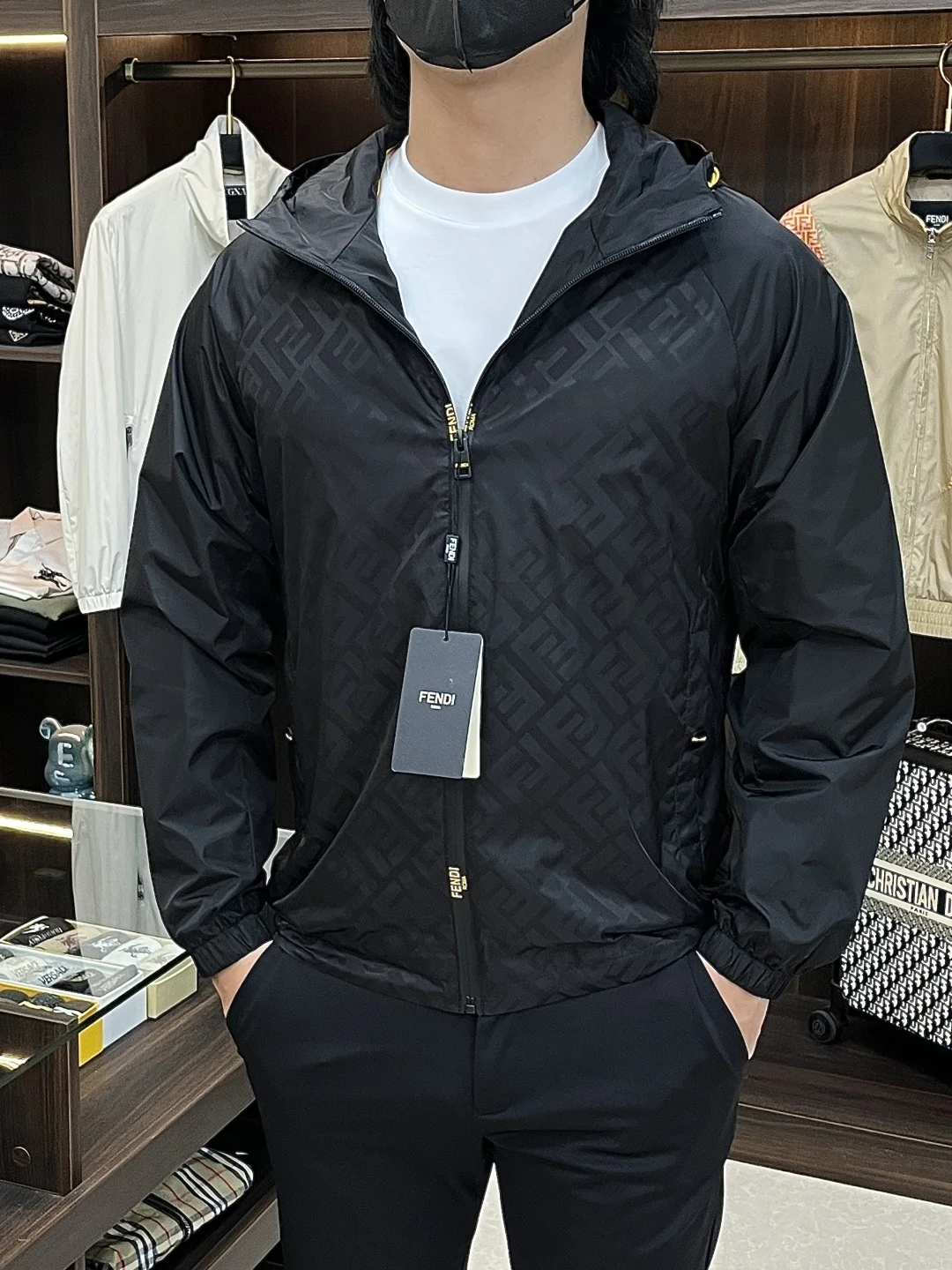 芬迪 2026ss春季新款连帽夹克外套 芬迪 2026ss春季新款连帽夹克外套