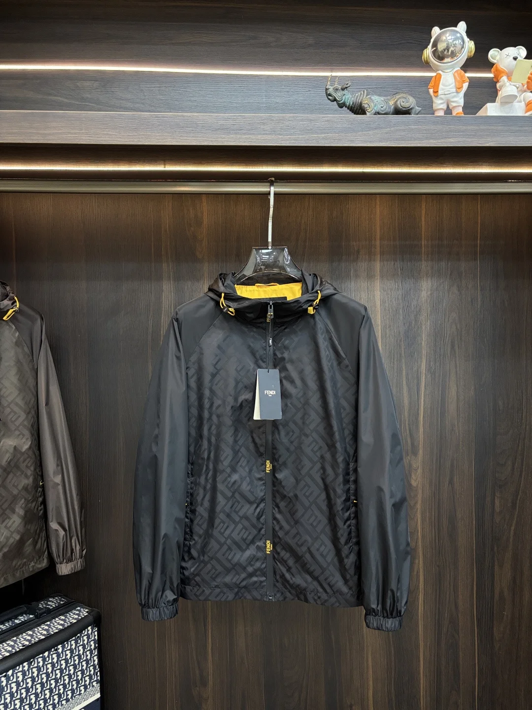 芬迪 2026ss春季新款连帽夹克外套 芬迪 2026ss春季新款连帽夹克外套