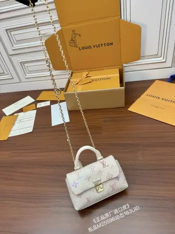 M25596 动态电子芯片菱形面料包 斜挎包 高仿LV女包