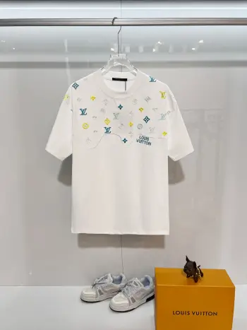 刺绣圆领短袖T恤 高仿LVT恤/POLO衫