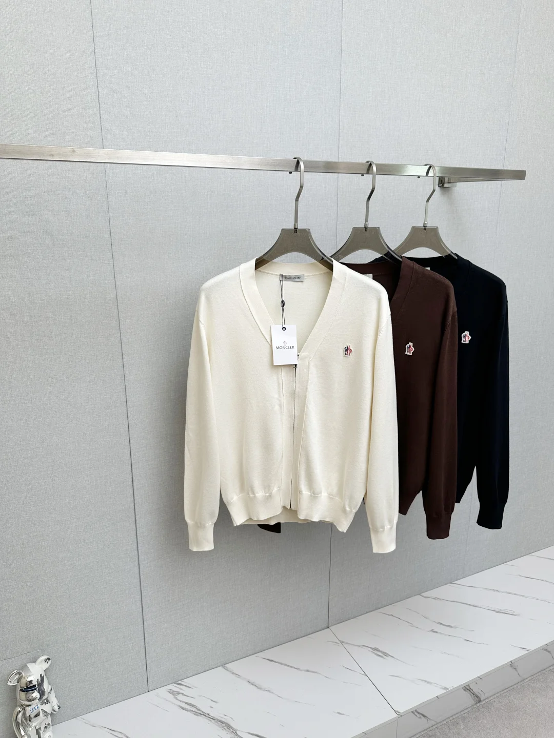 蒙口  冬季新款绵羊毛毛衣