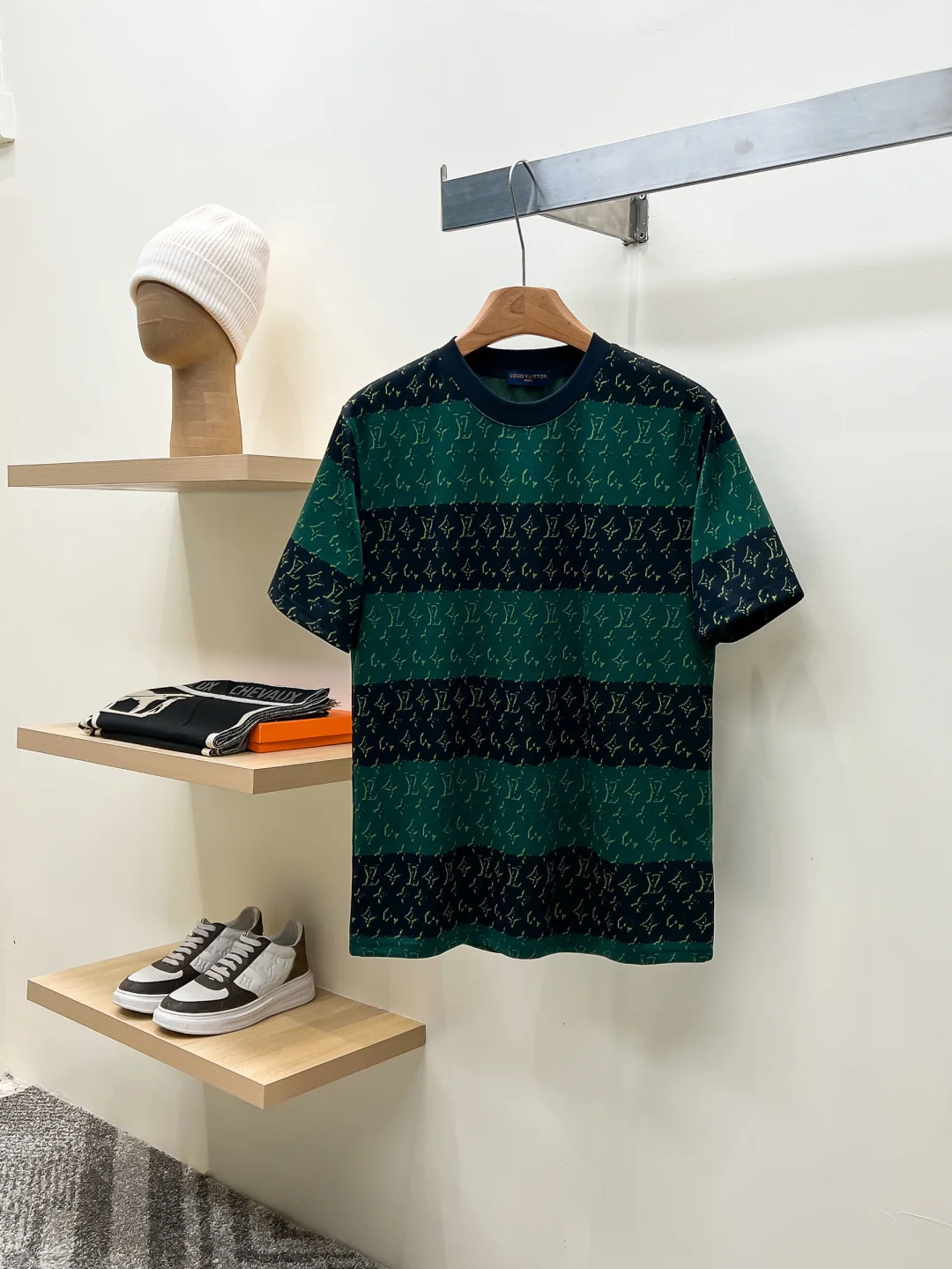 LV  L家经典款三花圆领短袖T恤