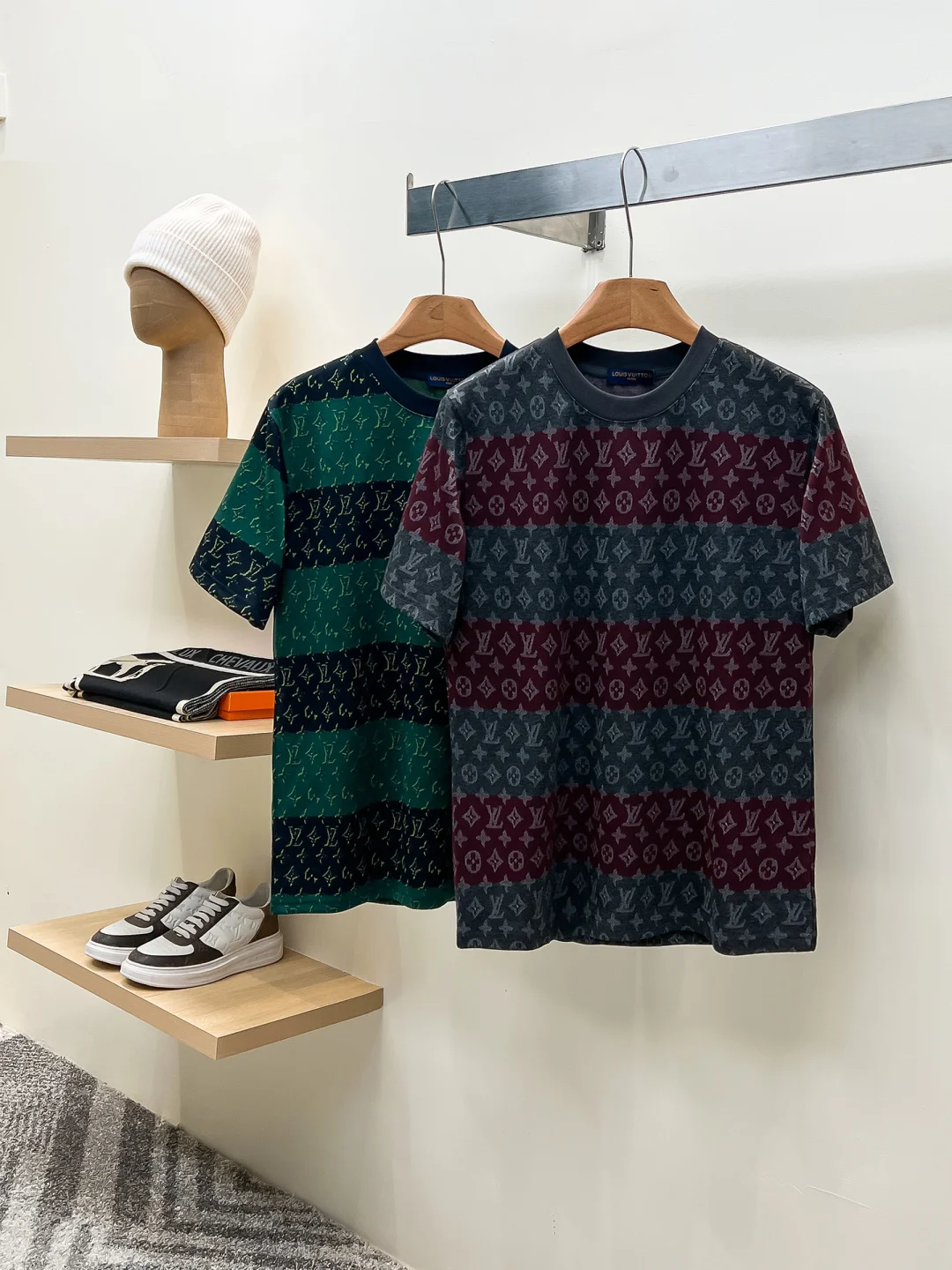 LV  L家经典款三花圆领短袖T恤