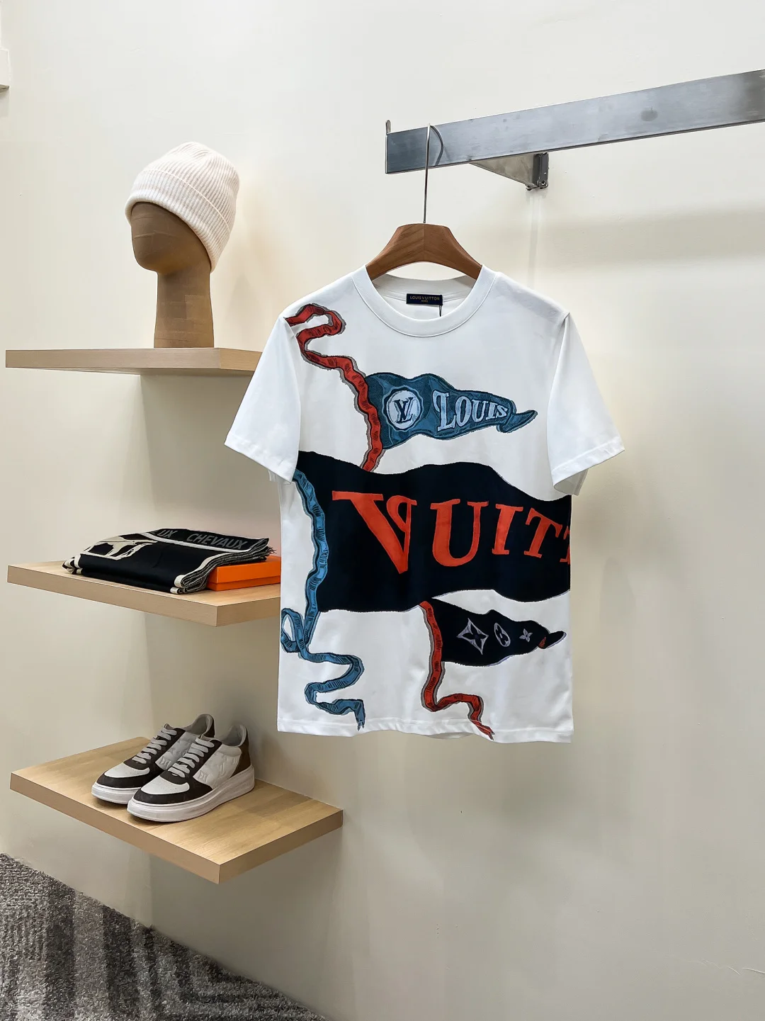 LV 2026SS 新品男款短袖T恤 LV 2026SS 新品男款短袖T恤