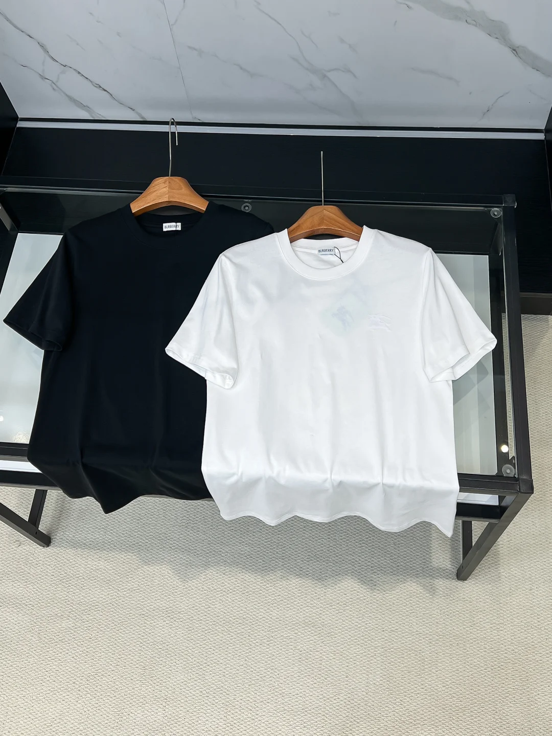 巴宝莉  2026 SS新品.时尚休闲圆领短袖