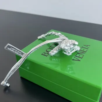 835969  Kitten Shaped Pendant Ornament Replica Bottega Veneta Accessories Charms