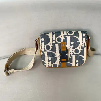 新品首发HitTheRoad牛仔配皮翻盖信使包 男士斜挎包 高仿迪奥男包