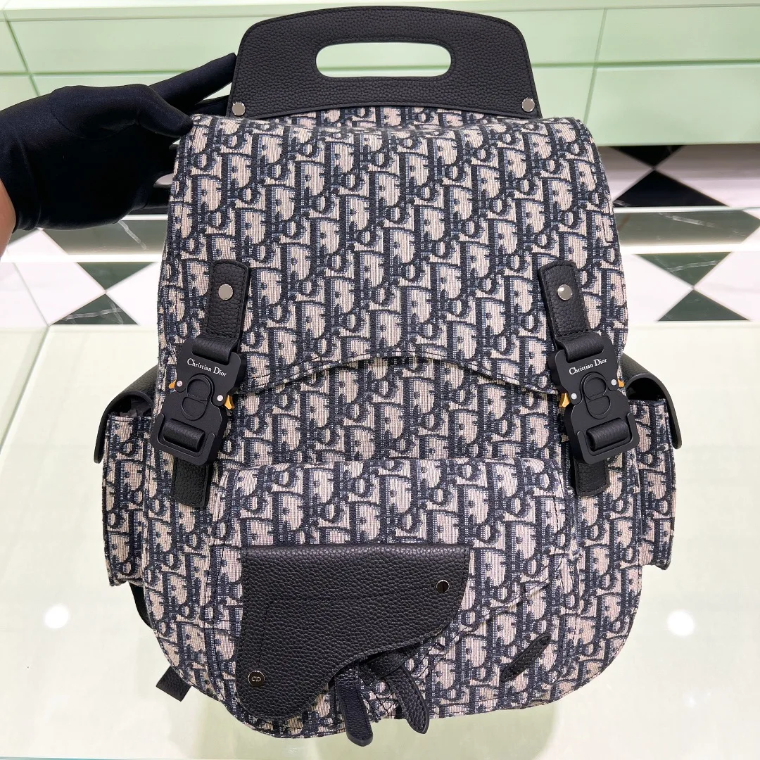 迪奥 新品男士Gallop双肩背包 男士双肩背包 迪奥 新品男士Gallop双肩背包 男士双肩背包