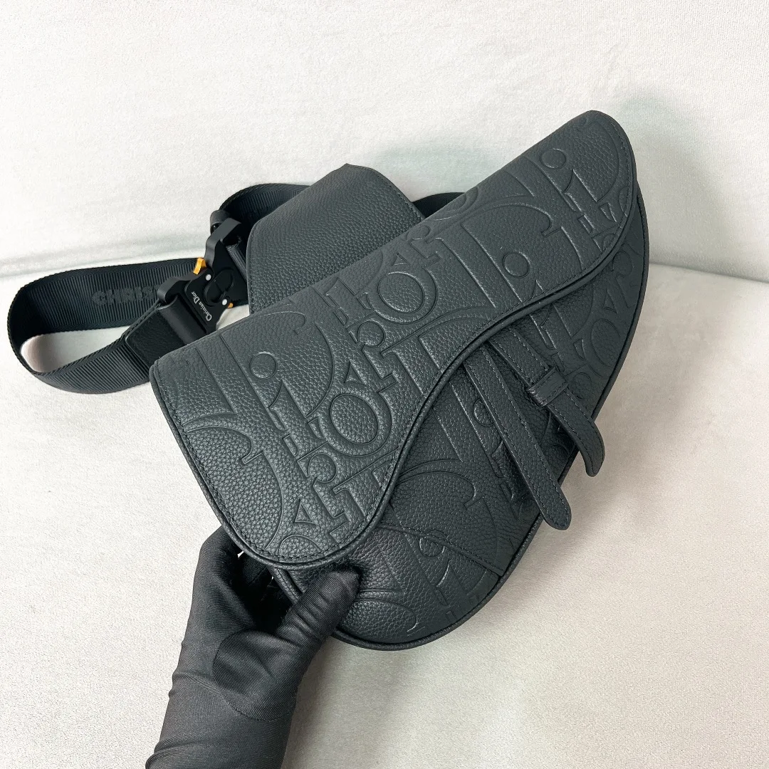 Dior Launch of early spring new men s full leather saddle bag men s crossbody bag