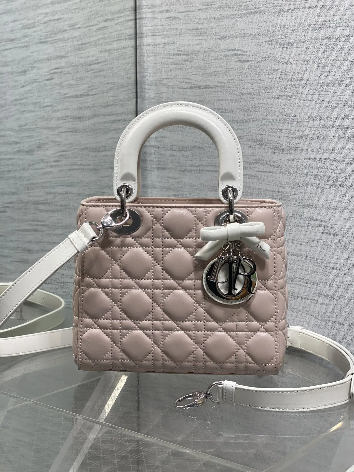 Dior Lady s latest four-square bowknot Diana bag women s crossbody bag