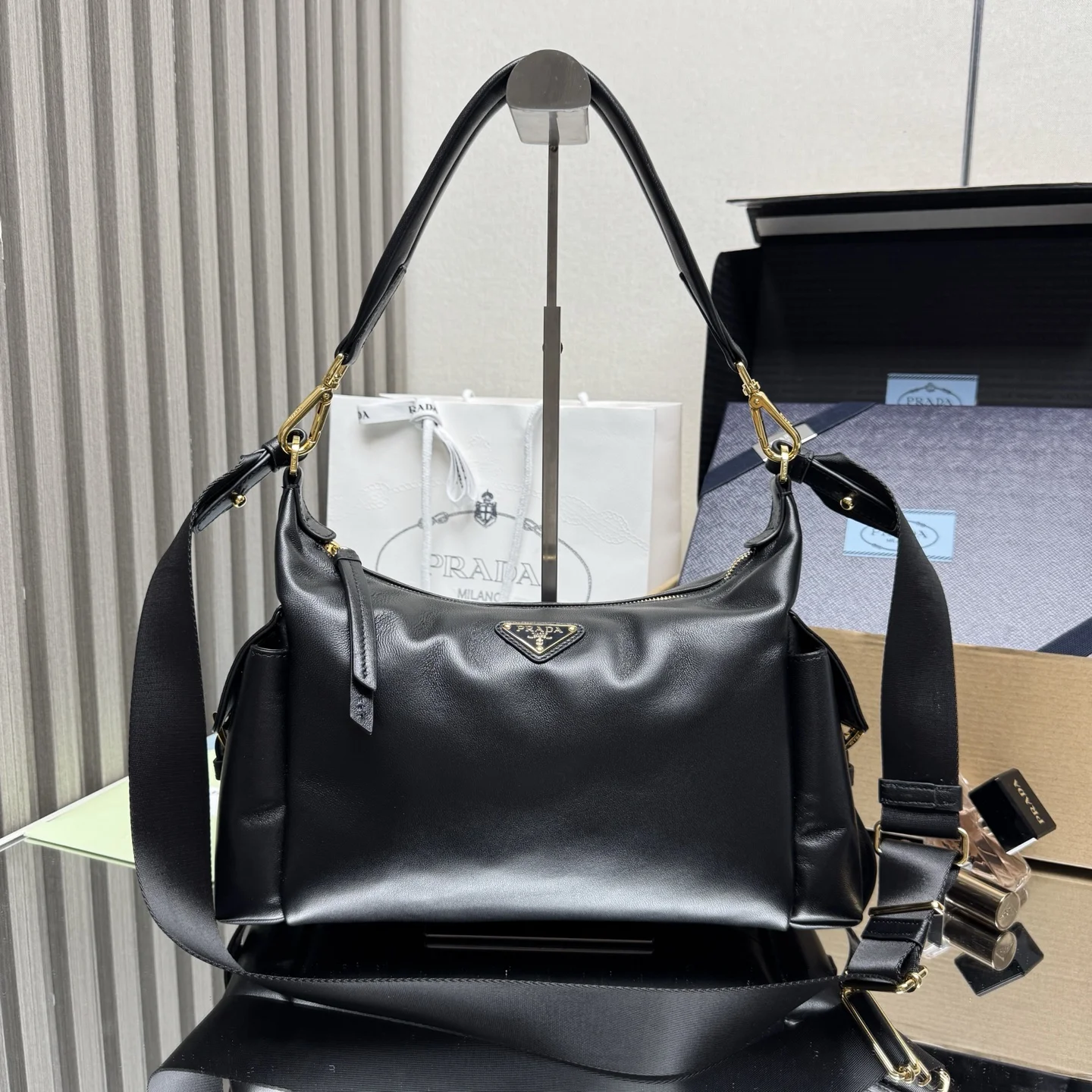 普拉达 1BC264 新款探索包 斜挎包