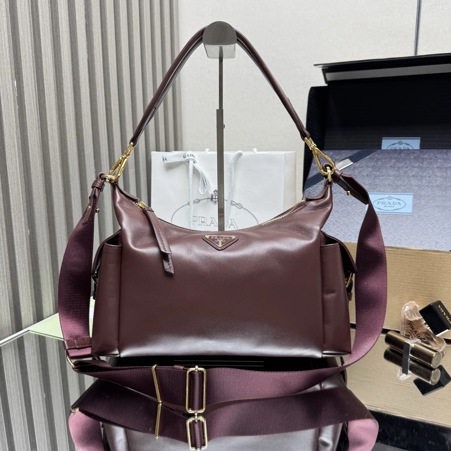 普拉达 1BC264 新款探索包 斜挎包