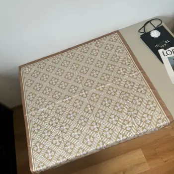 Kroshyn 90cm Silk Scarf Replica Chrome Heart Scarves and Shawls