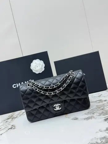 AS1112 Classic Silver Buckle Quilted Lambskin Chain Shoulder Bag Crossbody Bag Replica Chanel womens bags