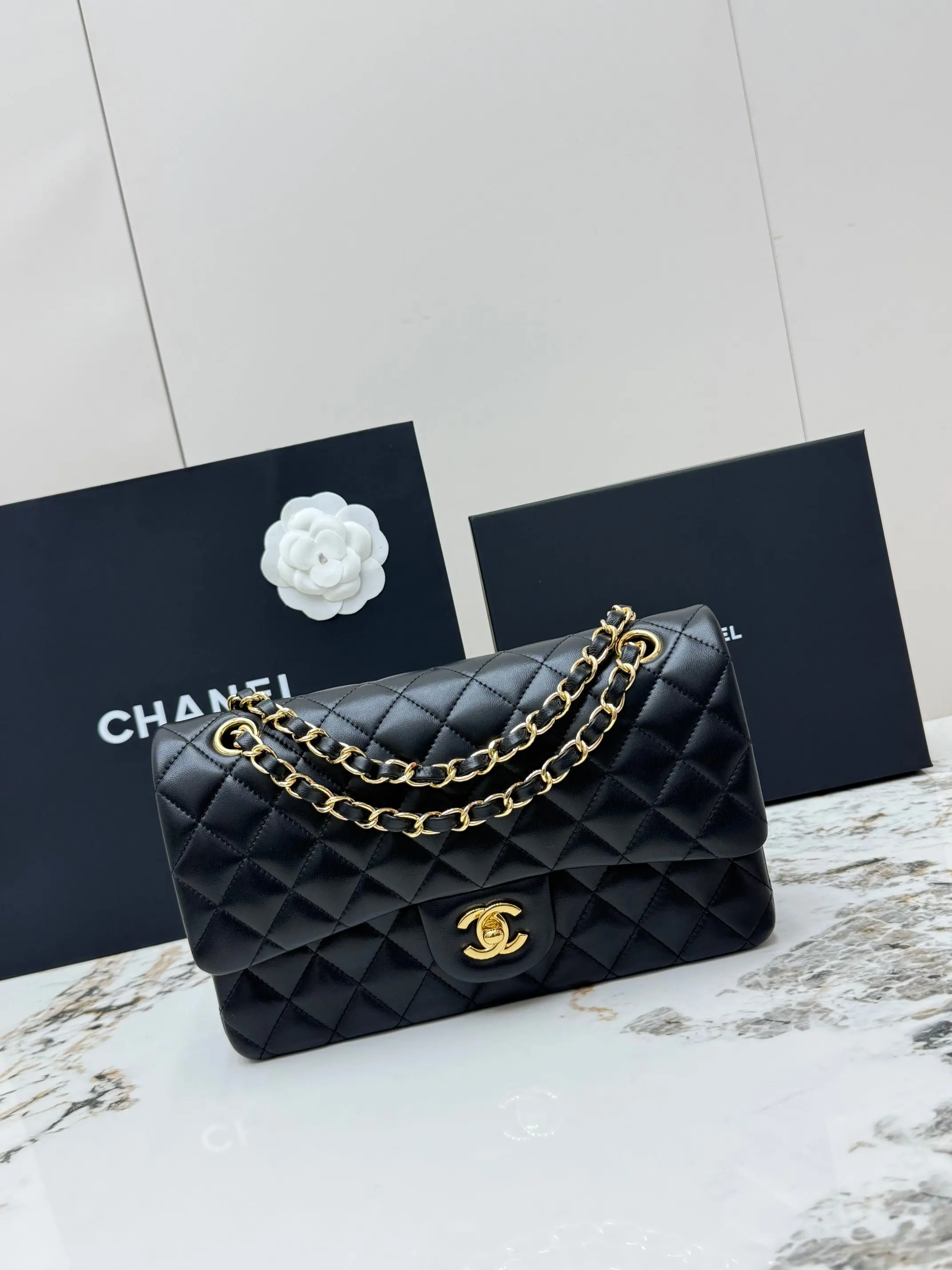 Chanel AS1112 Classic Silver Buckle Quilted Lambskin Chain Shoulder Bag Crossbody Bag