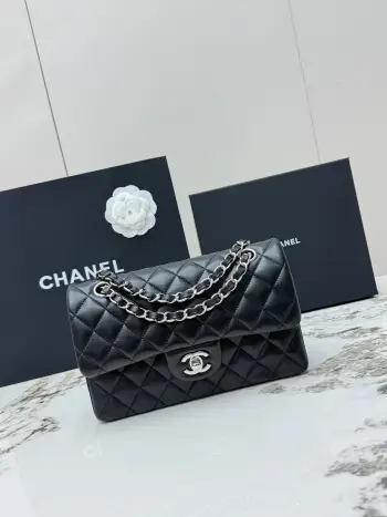 AS1113 Classic Silver Buckle Quilted Lambskin Chain Shoulder Bag Crossbody Bag Replica Chanel womens bags