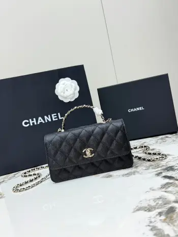 AP4939 Pearl Handle Cosmetic Bag Crossbody Bag Replica Chanel womens bags