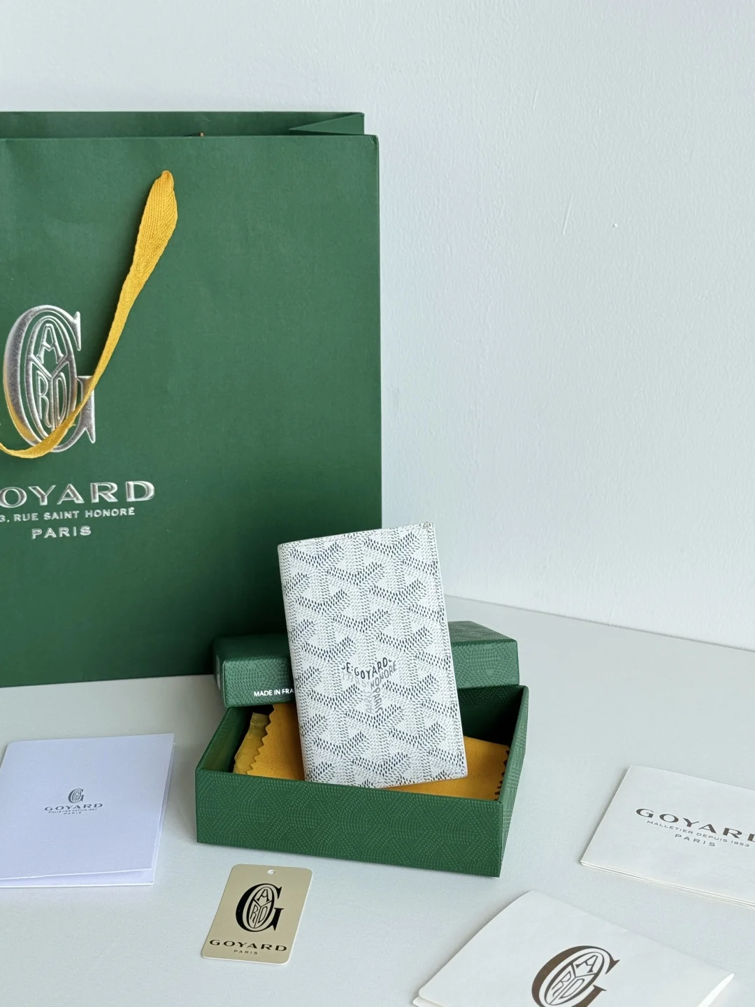 戈雅 3302 丝印系列情侣款护照夹 钱包 戈雅 3302 丝印系列情侣款护照夹 钱包