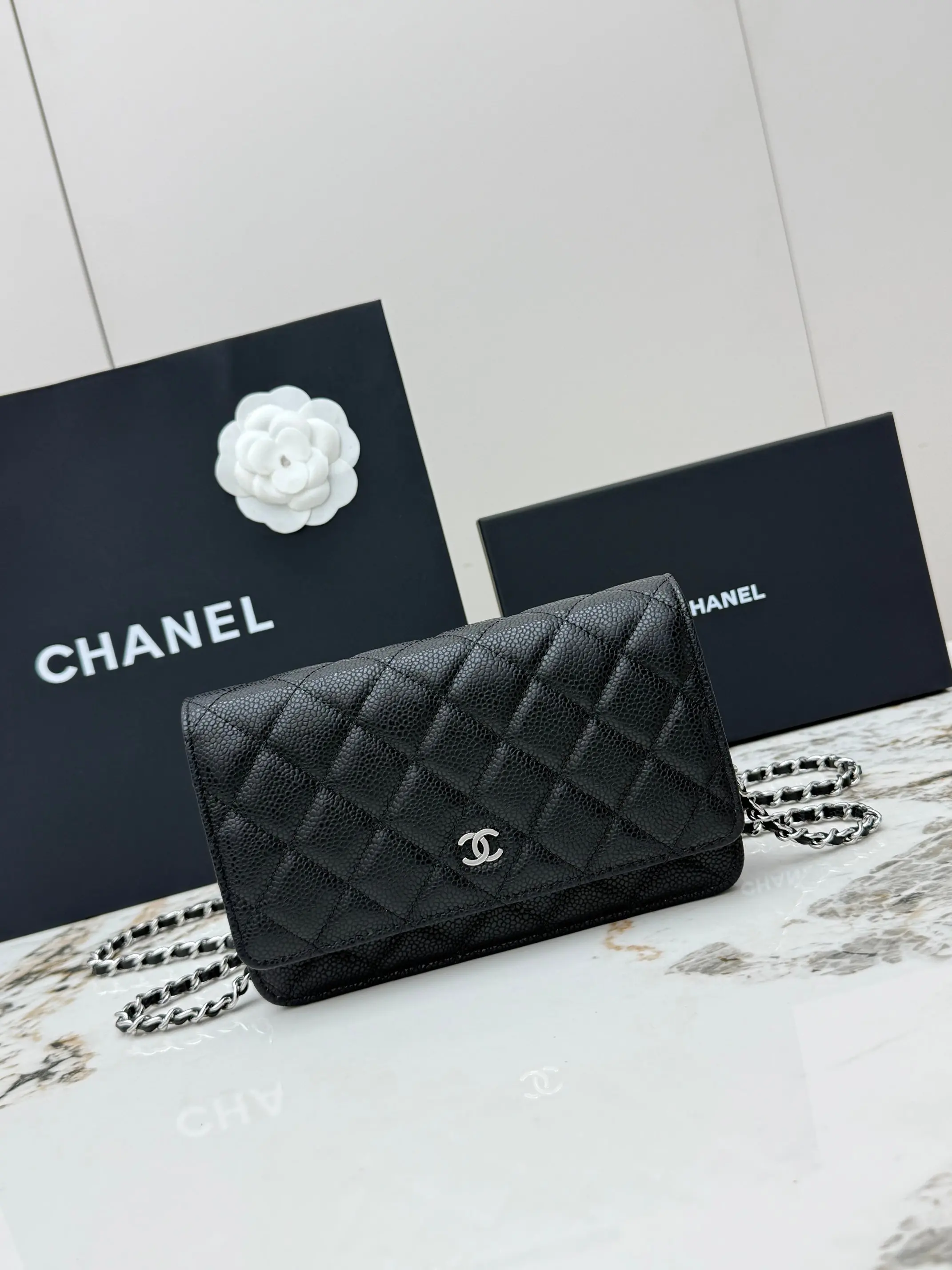 Chanel AP0250 Chain Strap Clutch Bag Crossbody Bag Chanel AP0250 Chain Strap Clutch Bag Crossbody Bag