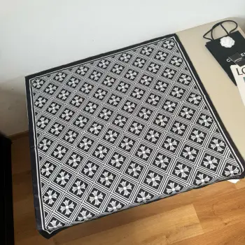 Kroshyn 90cm Silk Scarf Replica Chrome Heart Scarves and Shawls