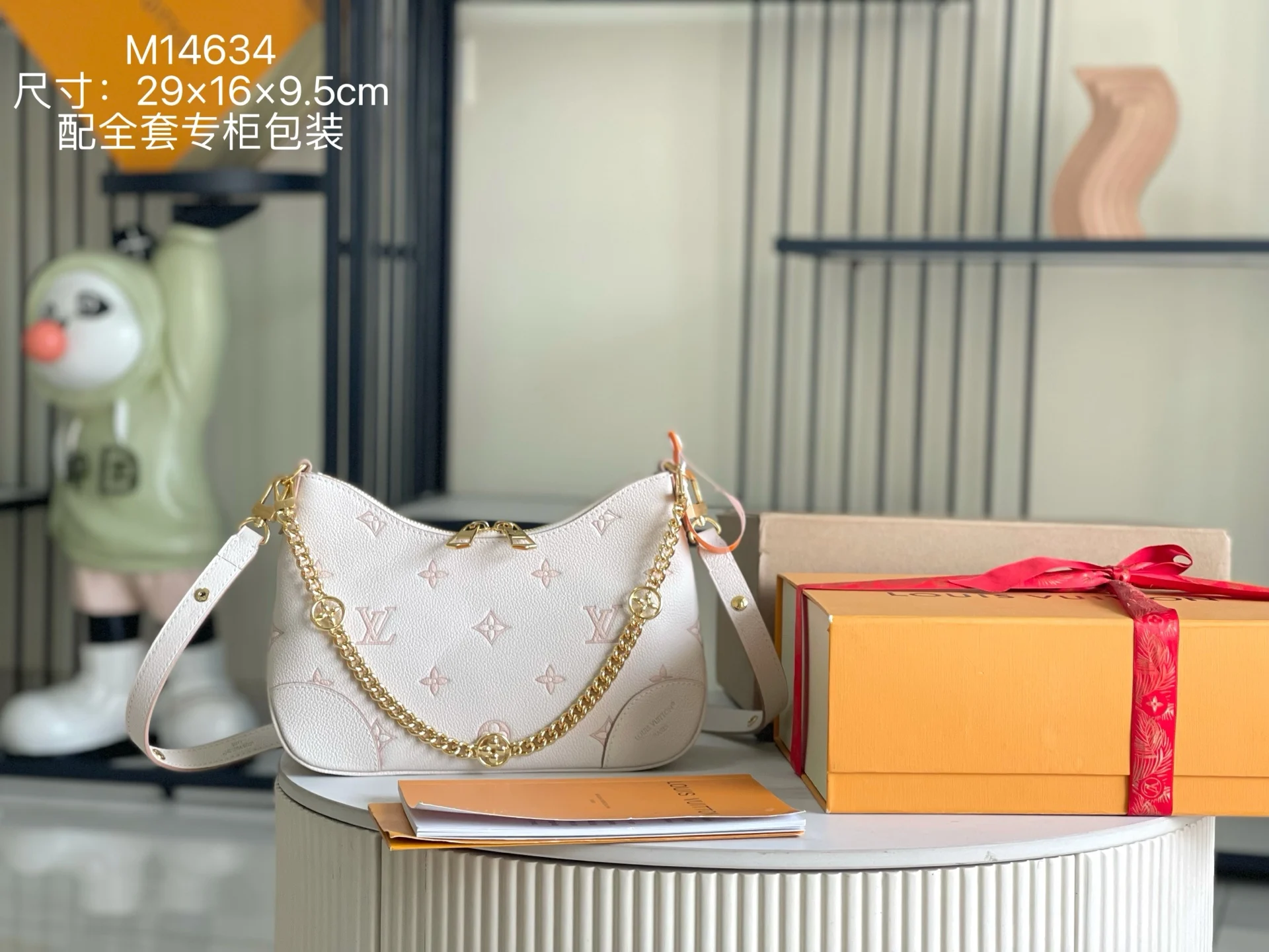 LV M14634  意大利A级皮料肩背包 斜挎包