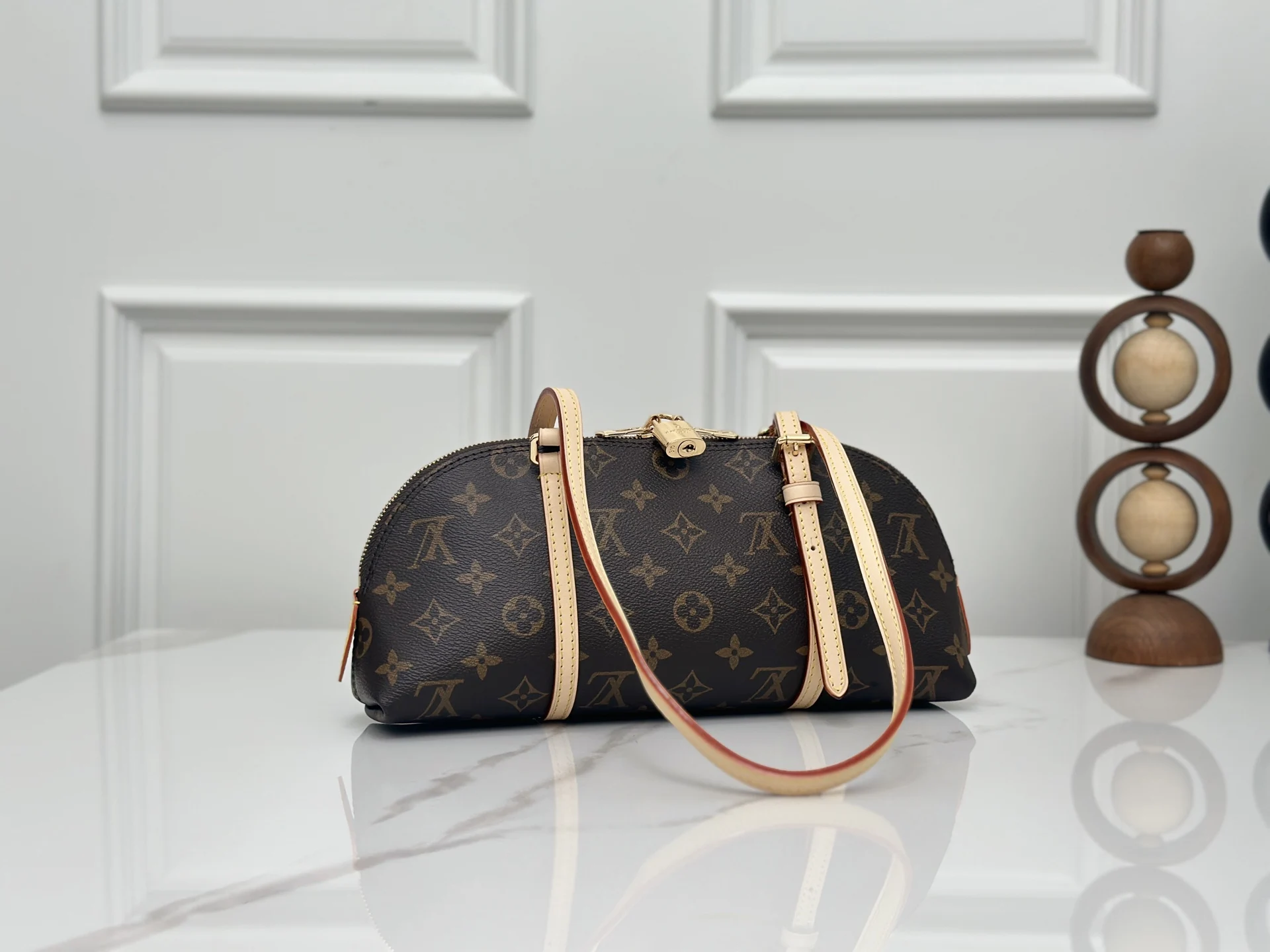 LV M28953 老花帆布手袋 单肩包 LV M28953 老花帆布手袋 单肩包