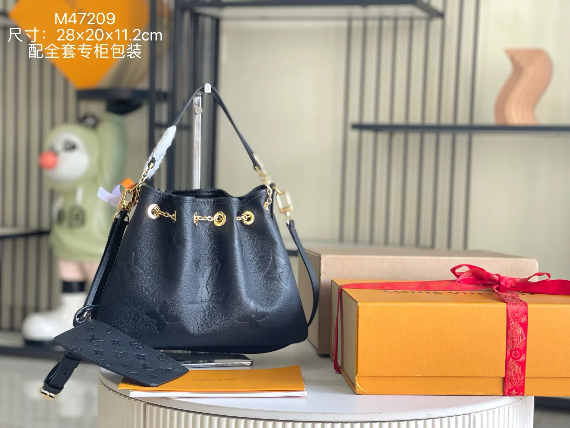 LV M47209 意大利A级黑花皮料手提包 斜挎包