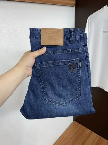 2026 SS Spring/Summer New Slim Fit Straight Leg Jeans Replica Burberry Jeans