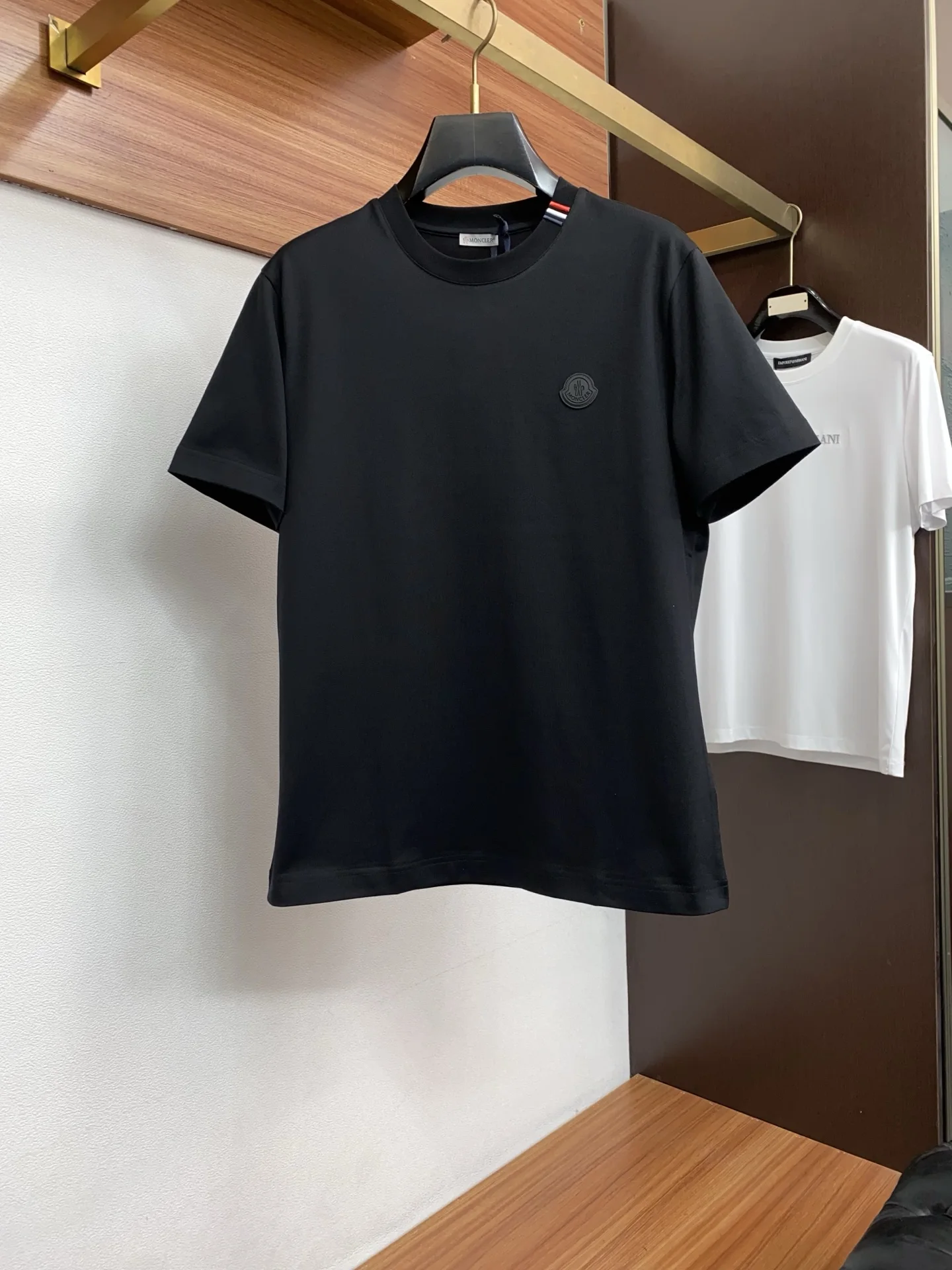 蒙口 春夏新款 男士纯棉质圆领短袖T恤衫 蒙口 春夏新款 男士纯棉质圆领短袖T恤衫