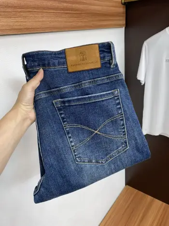 2026ss春夏新款修身小直筒牛仔裤 高仿布鲁内洛库奇内利牛仔裤