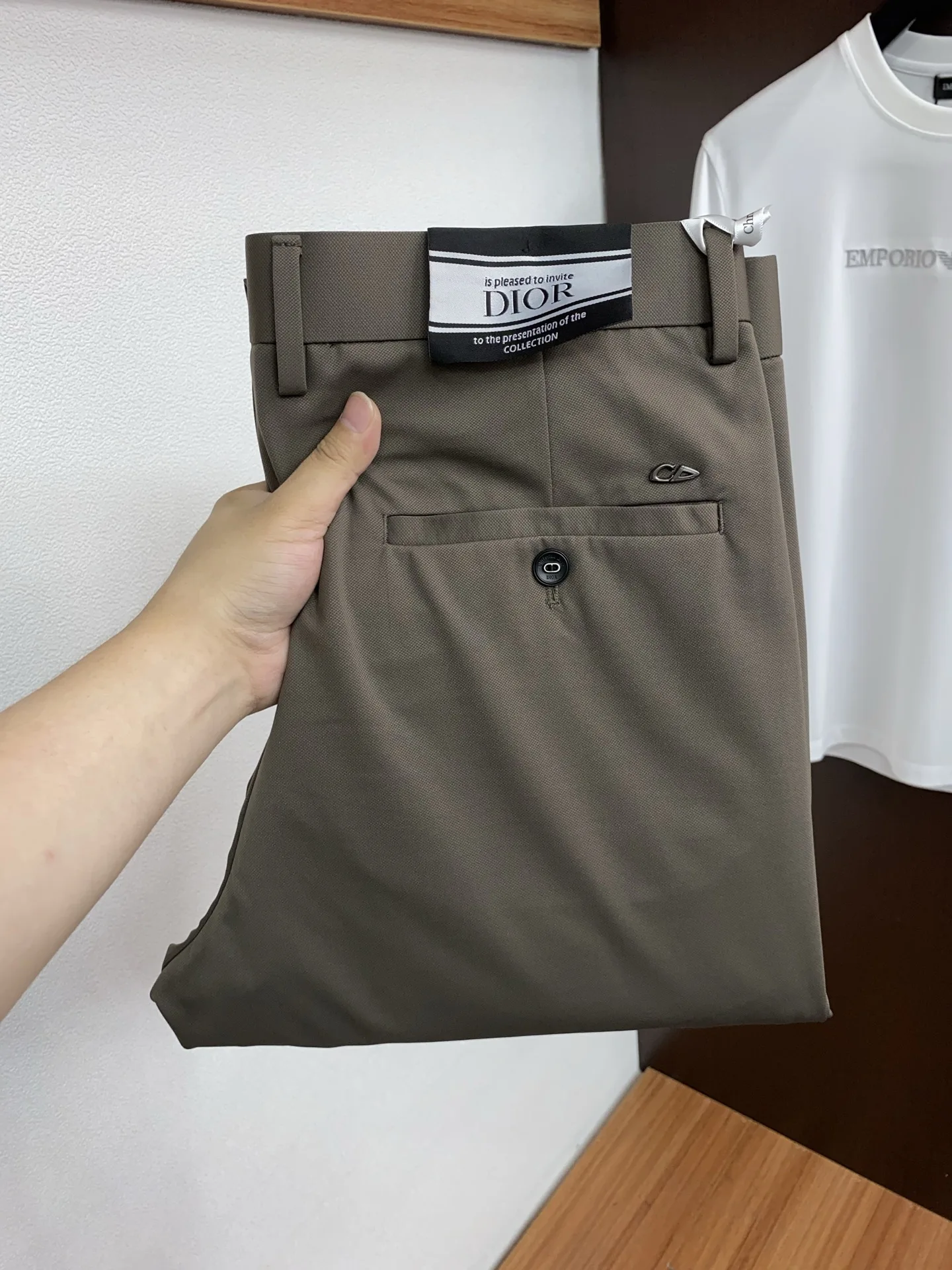 迪奥 春夏 新品 原单男士西装休闲裤 迪奥 春夏 新品 原单男士西装休闲裤