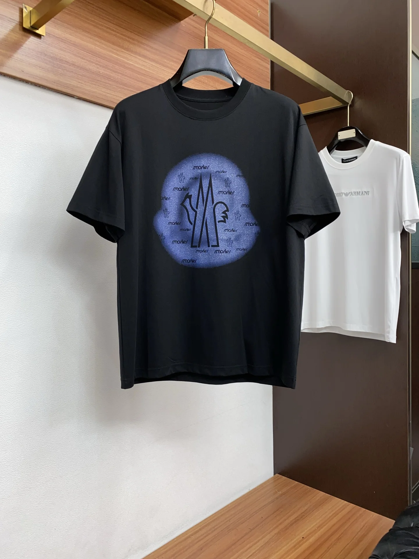 蒙口 新工艺logo纯棉质微阔版圆领男士短袖T恤 蒙口 新工艺logo纯棉质微阔版圆领男士短袖T恤