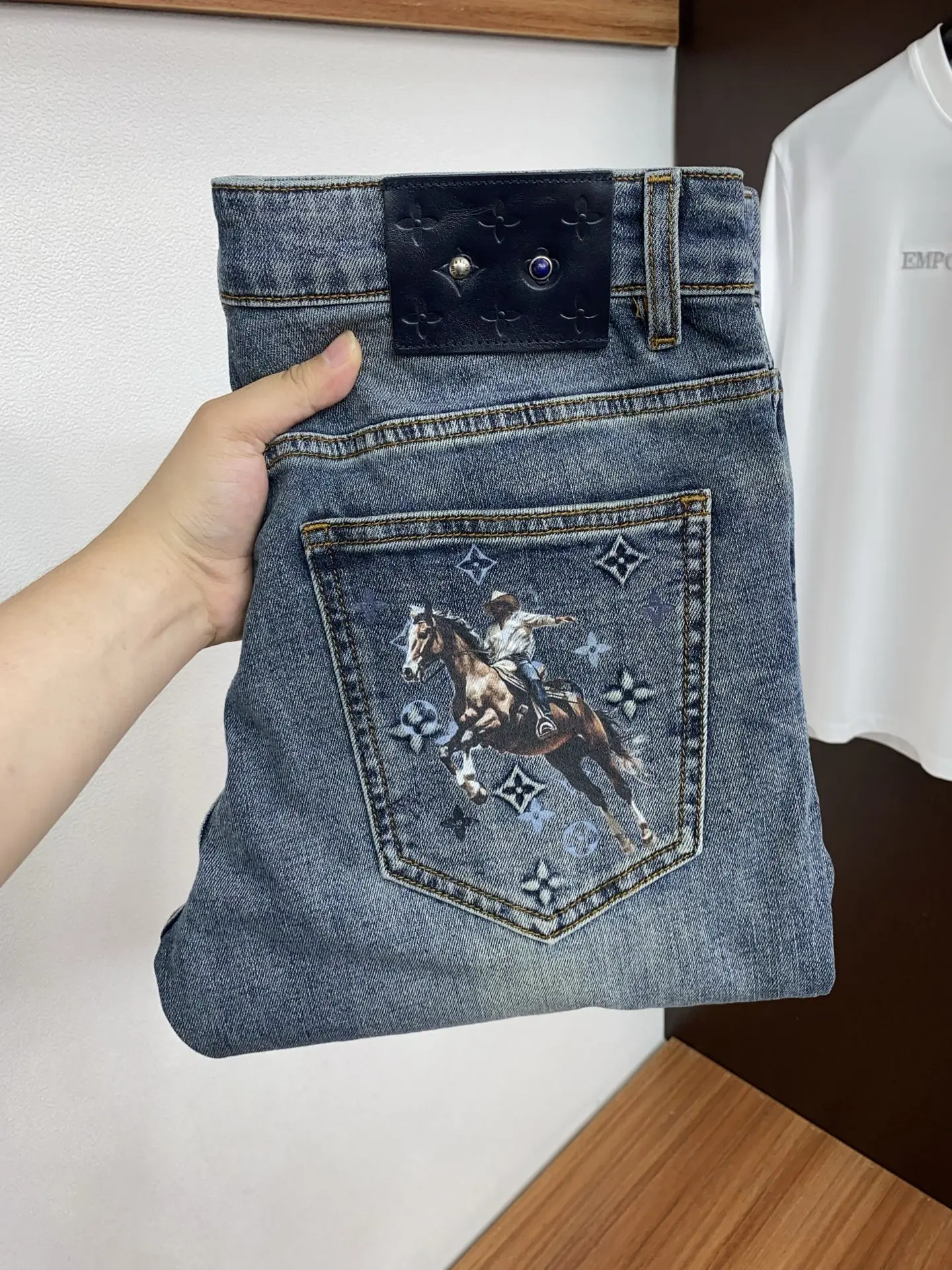 LV 2026早春最新款牛仔裤